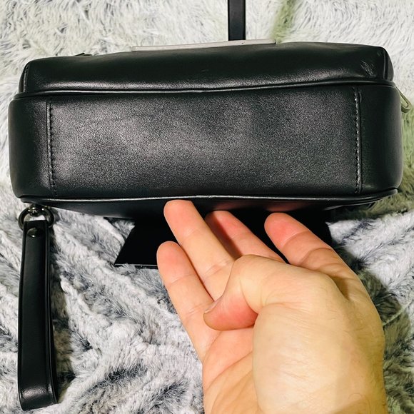 BNWT - COACH TERRAIN POUCH IN BLACK W/REFLECTIVE DETAILS (F79777) - Picture 11 of 15